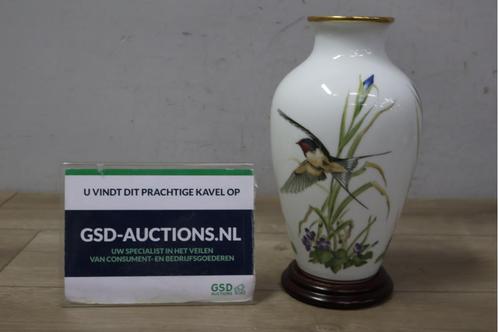 'The Meadowland Bird Vase' Franklin Porcelain, Antiek en Kunst, Kunst | Beelden en Houtsnijwerken