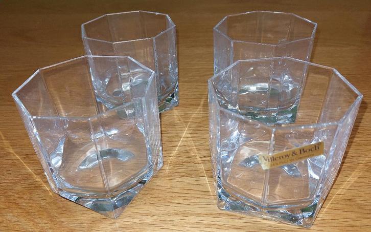 Villerroy & Boch Whisky glazen Boheems 24%PbO kristal (4st), Huis en Inrichting, Keuken | Servies, Zo goed als nieuw, Glas of Glazen