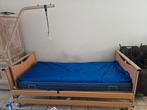 Orthopedisch bed met elektrische bediening, Ophalen, Zo goed als nieuw