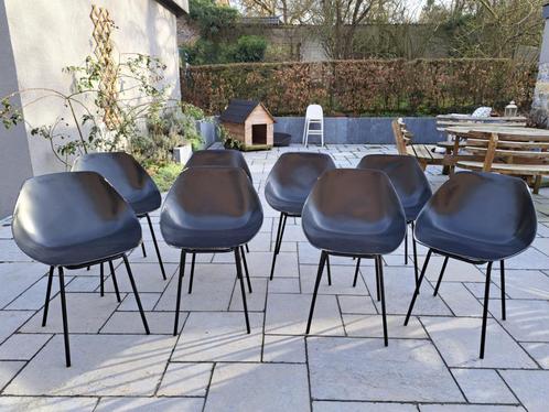 8 chaises style vintage - coquillage, Maison & Meubles, Chaises, Utilisé, Cinq, Six Chaises ou plus, Métal, Autres matériaux, Noir