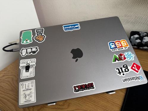 M1 pro macbook pro 16 inch, Computers en Software, Apple Macbooks, Nieuw, MacBook, 16 inch, 4 Ghz of meer, 1 TB of meer, 16 GB