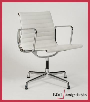 Vitra Eames ea108 Wit Leder Nieuwstaat (voorraad:30), Comme neuf, Enlèvement, Cinq, Six Chaises ou plus, Blanc