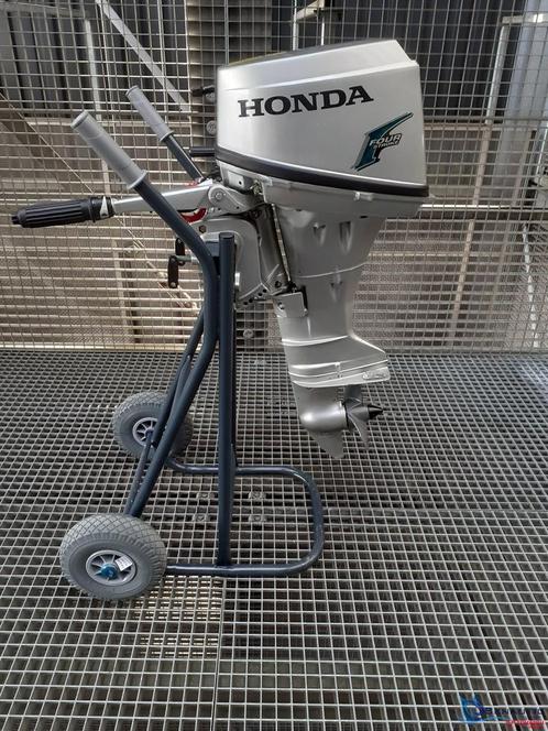 Occasion perfecte Honda 6pk kortstaart 12v laden 2 cilinder, Watersport en Boten, Buiten- en Binnenboordmotoren, Gebruikt