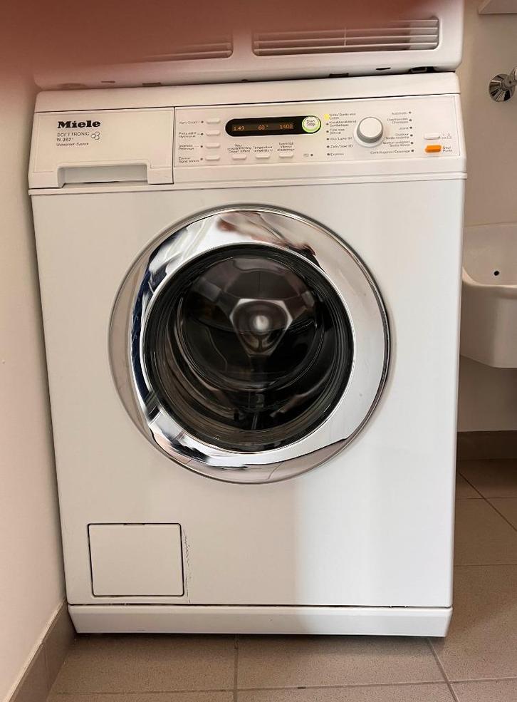 Miele W3821 Softtronic wasmachine - vanaf 1 Euro - rammelt, Elektronische apparatuur, Wasmachines, Gebruikt, Voorlader, 4 tot 6 kg