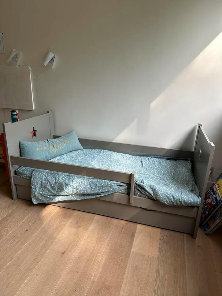 Petit Amelie kinderbed met lade, Kinderen en Baby's, Babywiegjes en Ledikanten, Gebruikt, Ledikant, Ophalen