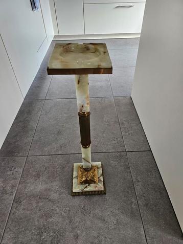 Vintage staande asbak beschikbaar voor biedingen