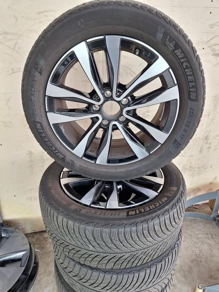 Mercedes C-Klasse Winterset 17 Inch Origineel, Auto-onderdelen, Banden en Velgen, Banden en Velgen, Winterbanden, 17 inch, 225 mm