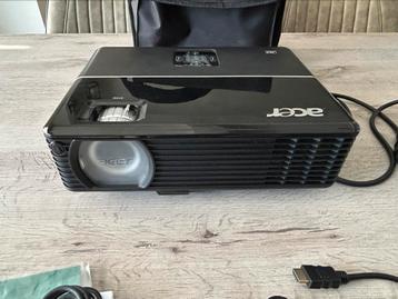 Acer projector beschikbaar voor biedingen