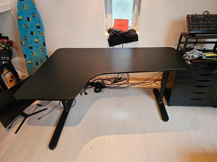 BUREAU IKEA BEKANT COIN NOIR GAUCHE, Maison & Meubles, Bureaux, Comme neuf, Bureau, Enlèvement