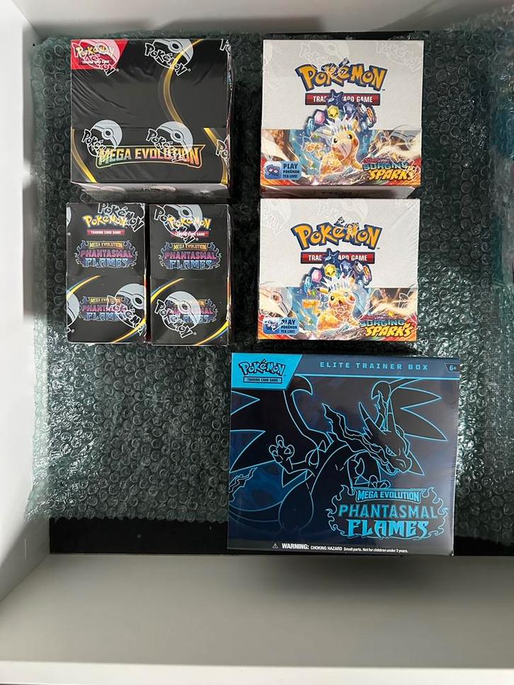 Phantasmal, Surging, Prismatic, Destined Rivals en meer!, Hobby en Vrije tijd, Verzamelkaartspellen | Pokémon, Nieuw, Booster