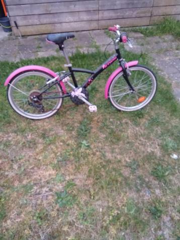 Meisjes fiets beschikbaar voor biedingen