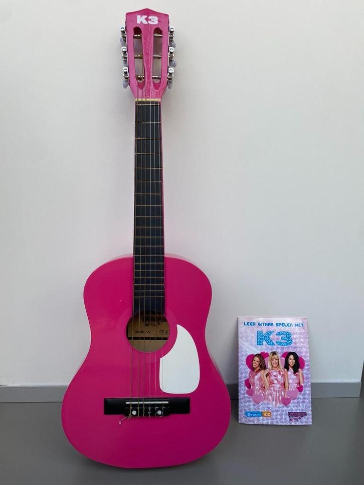 Houten K3 Gitaar met Nylon Snaren Roze 76CM, Kinderen en Baby's, Speelgoed | Educatief en Creatief, Zo goed als nieuw, Ontdekken