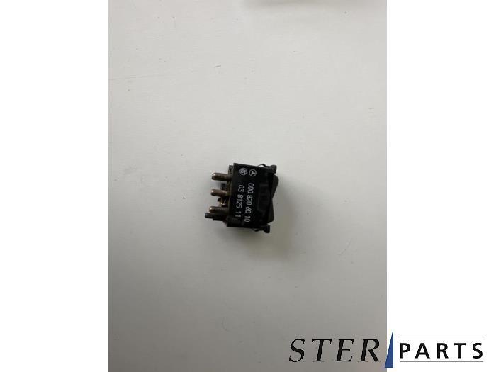 Verwarmingsschakelaar Achterruit van een Mercedes 200 - 500, Auto-onderdelen, Dashboard en Schakelaars, Mercedes-Benz, Gebruikt