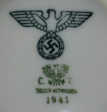 DERDE RIJK-SWASTIKA-REICHSADLER-HAKENKRUIS MELKKAN 1941 beschikbaar voor biedingen