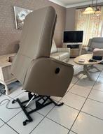 2 x elektrische STA-OP stoelen in uittekende staat., Huis en Inrichting, Fauteuils, Ophalen, Zo goed als nieuw