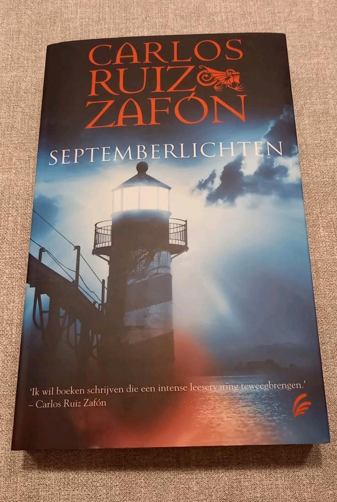 Boek "Septemberlichten", Carlos Ruiz Zafon, Boeken, Romans, Zo goed als nieuw, Ophalen of Verzenden