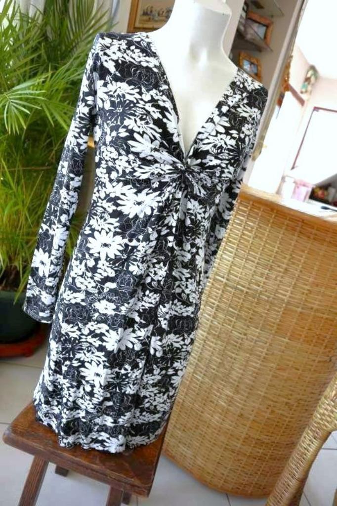 vintage dressing bloemen jurk, Kleding | Dames, Jurken, Gedragen, Maat 42/44 (L), Overige kleuren, Onder de knie, Ophalen of Verzenden