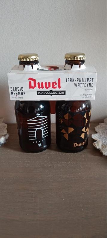 Kleine duvelflesjes  beschikbaar voor biedingen