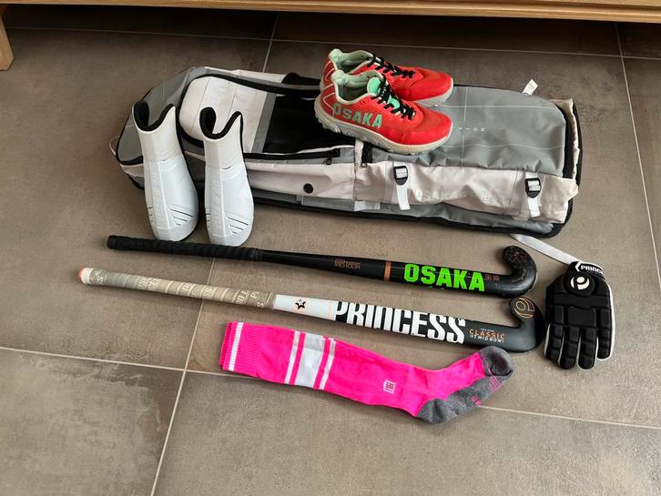 Osaka hockeyset (tas, stick, schoenen, beschermers), Sport en Fitness, Hockey, Gebruikt, Overige typen, Ophalen