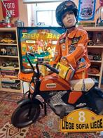 kinder trapmotor en mannequin pop automaton, Antiek en Kunst, Antiek | Speelgoed, Ophalen