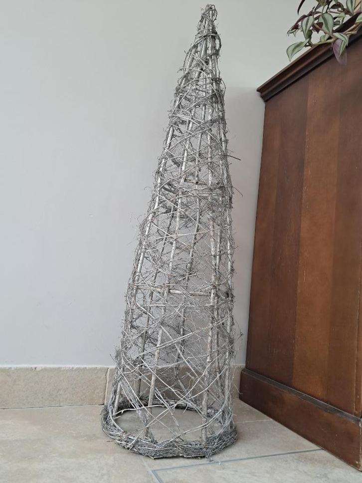 Kerstpiramide / kerstboom / grote kegel zie foto's), Diversen, Kerst, Zo goed als nieuw, Ophalen of Verzenden