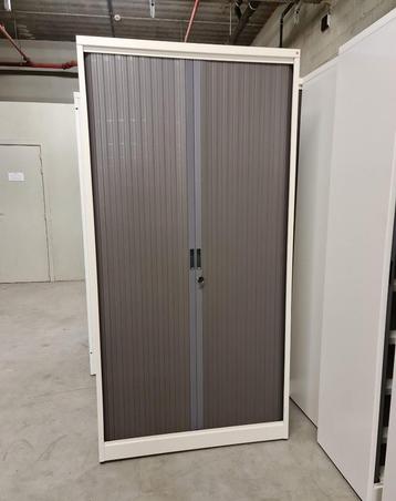 Metalen gordijnkast 195x100x45 beschikbaar voor biedingen