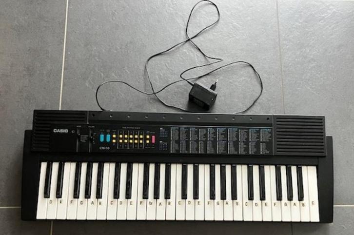 Keyboard met adapter, Muziek en Instrumenten, Keyboards, Casio, Ophalen