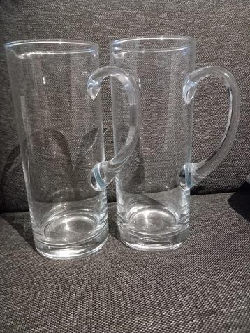 Schenkkan glas 2 stuks beschikbaar voor biedingen