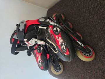 Paire de rollers en ligne Roces. Taille 30 - 33 beschikbaar voor biedingen