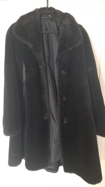 Namaak bontmantel, Enlèvement, Comme neuf, Taille 42/44 (L)