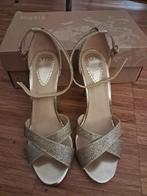 Sandales dorées Oasis à brides croisées (pointure 37 EU), Ophalen, Zo goed als nieuw, Schoenen met hoge hakken