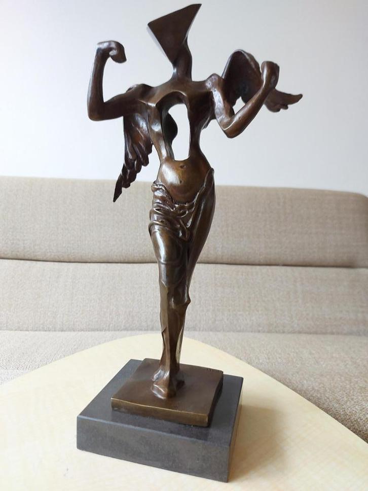 Bronzen Beeld Engel Surrealist Angel Salvador Dali, Antiek en Kunst, Kunst | Beelden en Houtsnijwerken, Ophalen of Verzenden