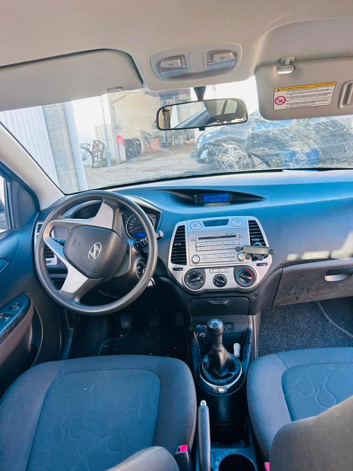 Hyundai i20 1.2, Autos, Hyundai, i20, Essence, Hatchback, 5 portes, Boîte manuelle, Argent ou Gris, Enlèvement