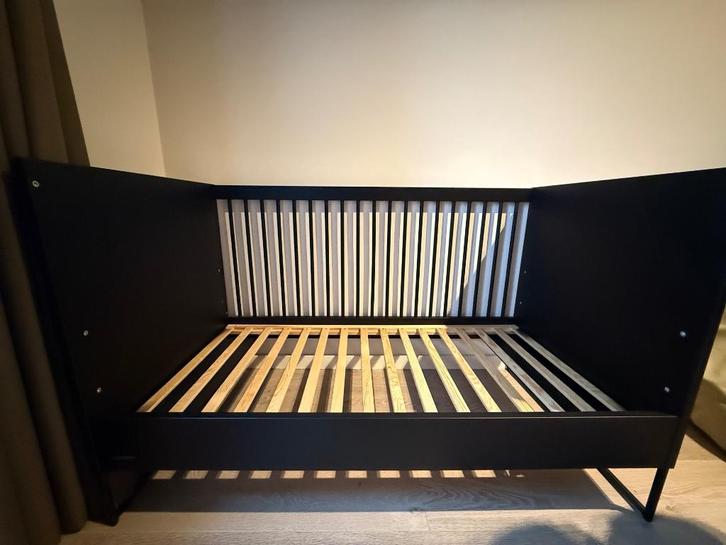Babybed Kidsmill mat zwart, Enfants & Bébés, Berceaux & Lits, Utilisé, Lit, Enlèvement