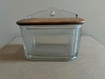 Originele, vintage ZOUTDOOS  met houten deksel beschikbaar voor biedingen