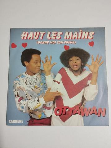 Een single of klein muziek speelplaatje over Ottawan, Enlèvement, Comme neuf, Single