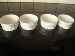 4 Ramekins., Enlèvement