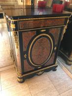 Armoire chinoise, Enlèvement