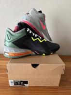 Nike LeBron 18 Low Bugs vs Marvin Space Jam (GS), Ophalen, Nike, Nieuw, Sneakers