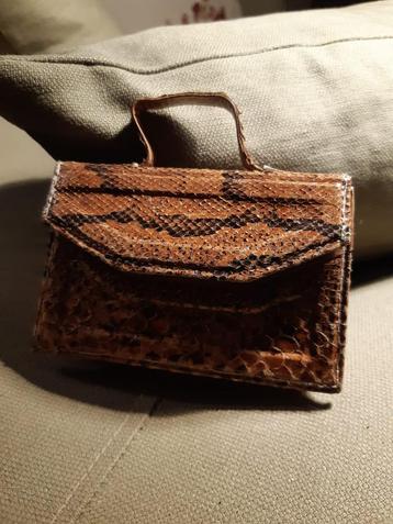 Petit porte-monnaie imitant un sac à main - cuir & croco disponible aux enchères