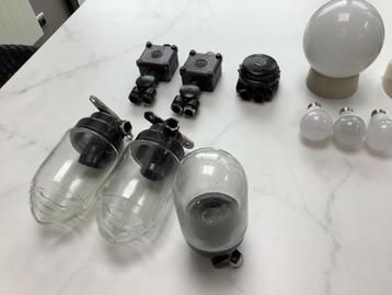 Verlichting retro en elektrisch materiaal beschikbaar voor biedingen