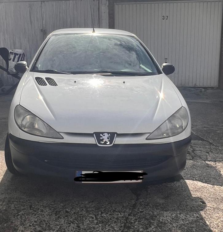 Peugeot 206 pour export, Auto's, Peugeot, Particulier, Adaptieve lichten, Airbags, Mistlampen, Radio, Benzine, Berline, 3 deurs
