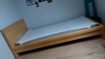 Bed 1 persoon in goede staat! beschikbaar voor biedingen