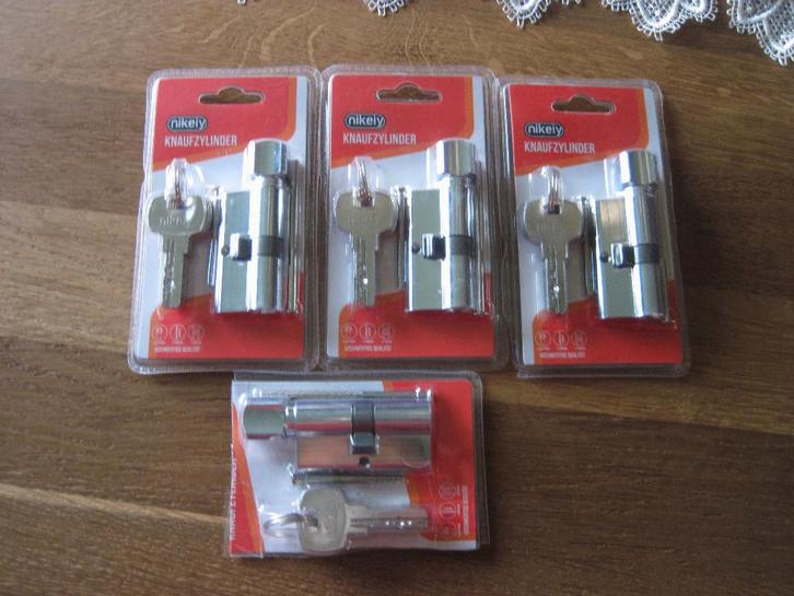 4 dezelfde deurcilinders +20 sleutels, Bricolage & Construction, Serrurerie de bâtiment & Dispositif de fermeture, Neuf, Clé, Chrome