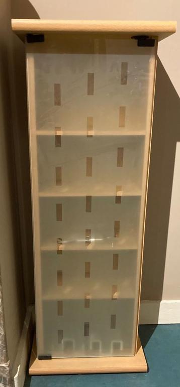 Meubel - Kastje met glazen deur in melkglas voor CD’s/DVD’s beschikbaar voor biedingen