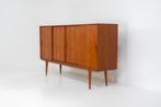 Vintage “Model 19” sideboard door Gunni Omann, Antiek en Kunst, Ophalen of Verzenden