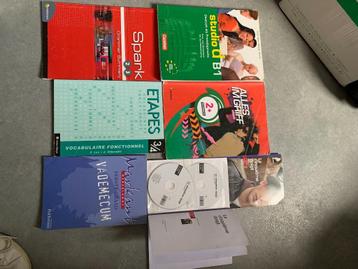 middelbaar : Duits Engels Esthetica markant cinquième doigt beschikbaar voor biedingen