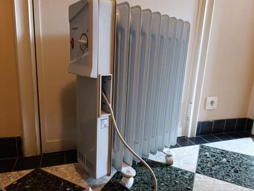 Radiateur Bestron 2000 W, modèle DZR 9 20, Doe-het-zelf en Bouw, Verwarming en Radiatoren, Gebruikt, Radiator, 800 watt of meer