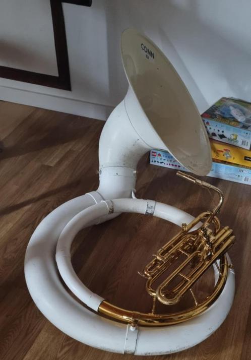 Sousaphone Conn 36kw, Muziek en Instrumenten, Blaasinstrumenten | Tuba's, Gebruikt, Overige typen, Met koffer of draagtas, Ophalen