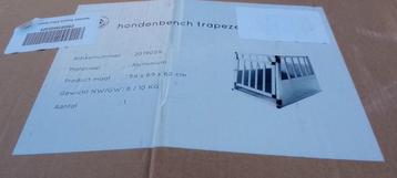 Hondenbench trapezium 54x69x60 voor achterin de auto beschikbaar voor biedingen